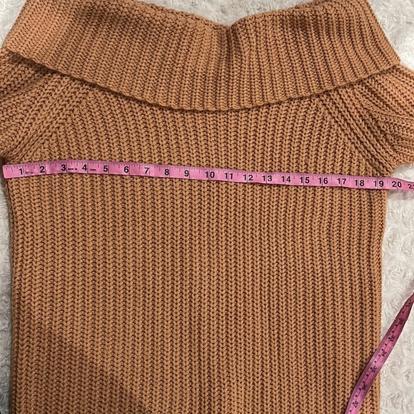 FAVLUX OFF THE SHOULDER SWEATER. Size L in soft rust orange color. EUC. - Picture 6 of 9